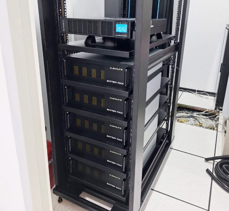 Cleanline UPS TR-6000 ติดตั้งใช้งานในห้อง Server ศูนย์ข้อมูล บริษัทให้คำปรึกษาด้านซอฟแวร์